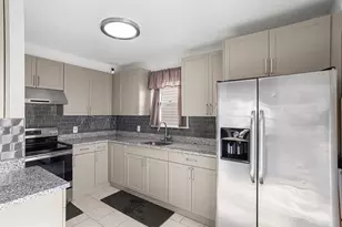 358 Northup St, Cranston, RI 02905 - Photo 4