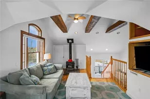 206 Reservoir Rd, Middletown, RI 02842 - Photo 10