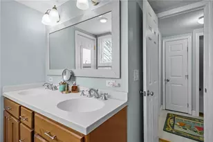 206 Reservoir Rd, Middletown, RI 02842 - Photo 28