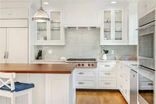 15 Berkeley Ave, Newport, RI 02840 - Photo 4