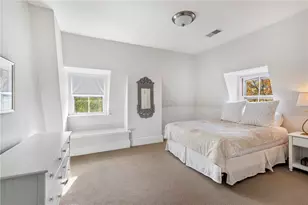 15 Berkeley Ave, Newport, RI 02840 - Photo 10