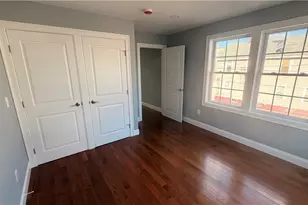 35 Hurley Ave, Pawtucket, RI 02860 - Photo 8