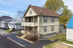 54 Harris St, Pawtucket, RI 02861 - Photo 2