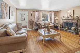 165 Lockwood St, West Warwick, RI 02893 - Photo 4