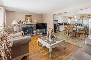 165 Lockwood St, West Warwick, RI 02893 - Photo 6