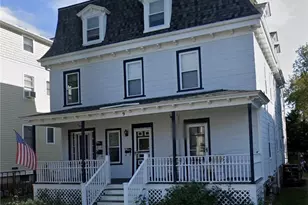 9 Narragansett Ave, Newport, RI 02840 - Photo 1