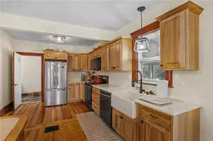 54 Sulyma St, Cumberland, RI 02864 - Photo 8