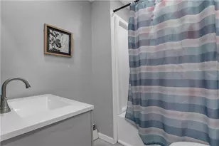 38 Mitchell St, Providence, RI 02907 - Photo 16