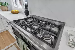 275 Meshanticut Valley Pkwy, Cranston, RI 02920 - Photo 16