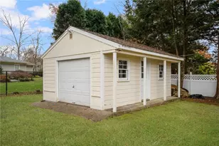 275 Meshanticut Valley Pkwy, Cranston, RI 02920 - Photo 46