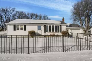 11 Wood St, West Warwick, RI 02893 - Photo 1