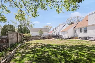 22 Phillips Ave, Warwick, RI 02888 - Photo 38