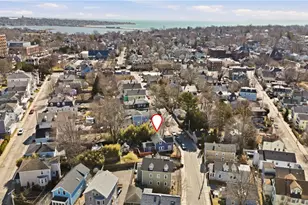 21 Clinton Ave, Newport, RI 02840 - Photo 4