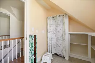 21 Clinton Ave, Newport, RI 02840 - Photo 30