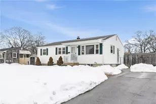 60 Duncan Rd, Warwick, RI 02886 - Photo 1