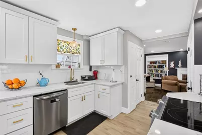 2941 Pawtucket Avenue, East Providence, RI 02915 - Photo 4