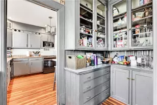 21 Elton St, Providence, RI 02906 - Photo 14