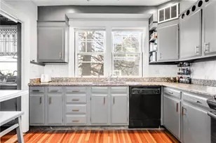 21 Elton St, Providence, RI 02906 - Photo 10