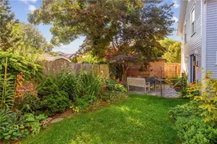 19 Third St, Newport, RI 02840 - Photo 8