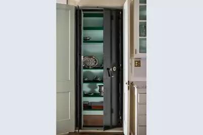 115 Narragansett Avenue, Newport, RI 02840 - Photo 24