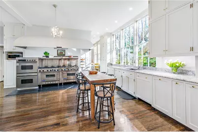 115 Narragansett Avenue, Newport, RI 02840 - Photo 4