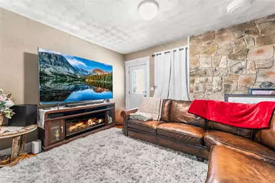 489 Benefit Street, Pawtucket, RI 02861 - Photo 2