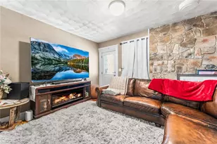 489 Benefit St, Pawtucket, RI 02861 - Photo 2