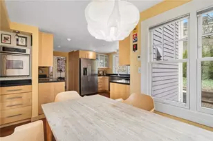 7 Cushing St, Providence, RI 02906 - Photo 12