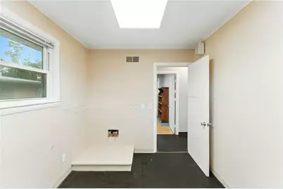 2789 Post Road, Warwick, RI 02886 - Photo 8