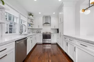 28 John St, Newport, RI 02840 - Photo 16