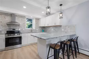 152 Tuckerman Ave, Middletown, RI 02842 - Photo 2