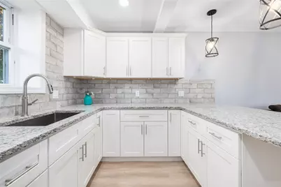 152 Tuckerman Avenue #10, Middletown, RI 02842 - Photo 4