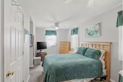 201 Hollis Avenue, Warwick, RI 02889 - Photo 6