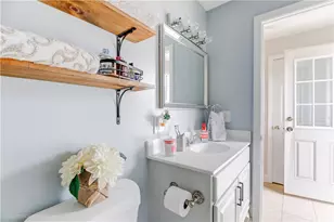 1070 Crandall Rd, Tiverton, RI 02878 - Photo 14