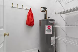 720 Putnam Pike, Smithfield, RI 02828 - Photo 18