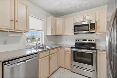 720 Putnam Pike #603, Smithfield, RI 02828 - Photo 4