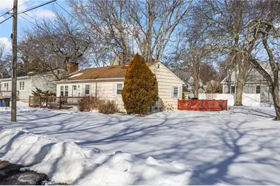 8 Anchorage Road, Narragansett, RI 02882 - Photo 2