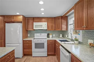 170 Austin Rd, North Kingstown, RI 02852 - Photo 18