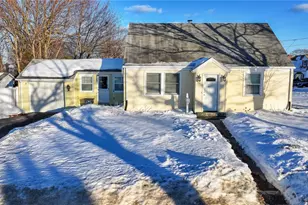 24 Wilson Ave, Johnston, RI 02919 - Photo 2