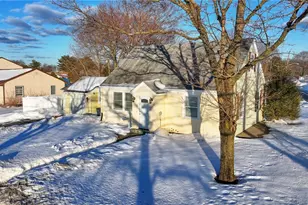 24 Wilson Ave, Johnston, RI 02919 - Photo 4