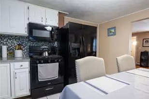 24 Wilson Ave, Johnston, RI 02919 - Photo 12