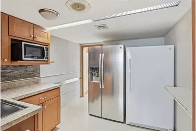 544 Douglas Avenue, Providence, RI 02908 - Photo 18