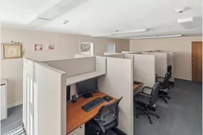 544 Douglas Avenue, Providence, RI 02908 - Photo 16