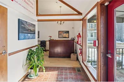 544 Douglas Avenue, Providence, RI 02908 - Photo 4