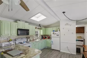 502 Forest Rd, Middletown, RI 02842 - Photo 12