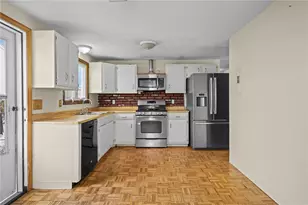 57 Whirlaway Pl, Pawtucket, RI 02861 - Photo 4