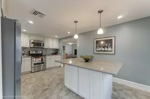 7 Wilbur Ave, Newport, RI 02840 - Photo 2