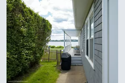 32 Esplanade Street, Middletown, RI 02842 - Photo 40