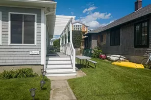 32 Esplanade St, Middletown, RI 02842 - Photo 6