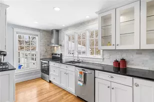 224 Centre St, East Providence, RI 02916 - Photo 10